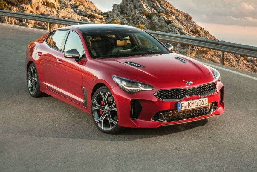 Коврики текстильные "Классик" для Kia Stinger (хэтчбек 5 дв) 2017 - Н.В., темно-серые, 5шт.